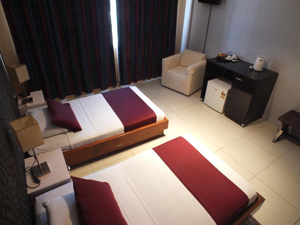 Hotel Olympic Port Vila Esterno foto