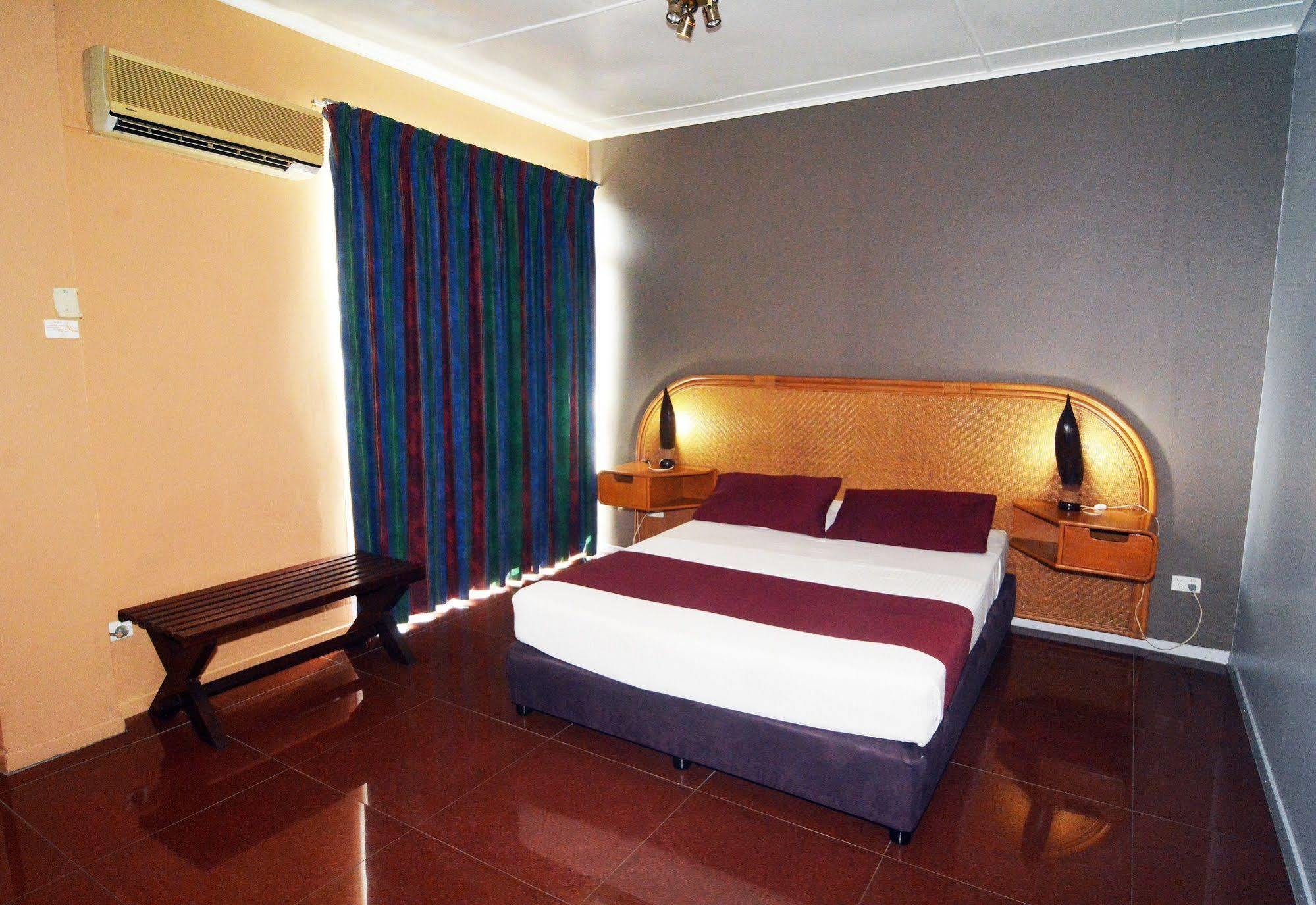 Hotel Olympic Port Vila Esterno foto