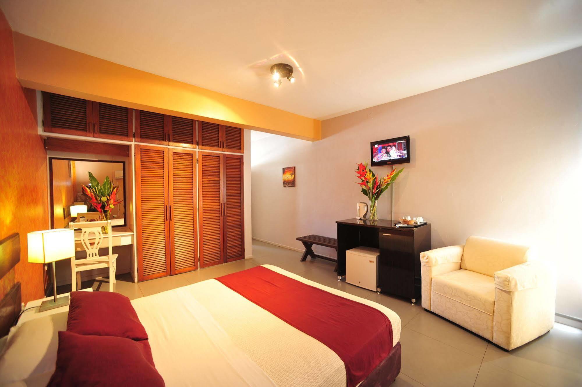 Hotel Olympic Port Vila Esterno foto