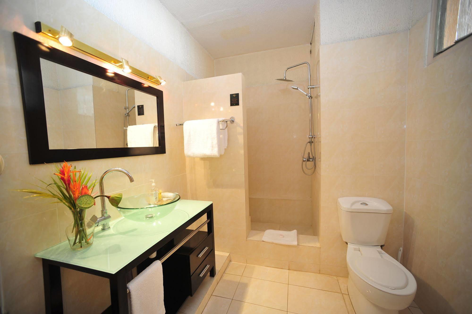 Hotel Olympic Port Vila Esterno foto