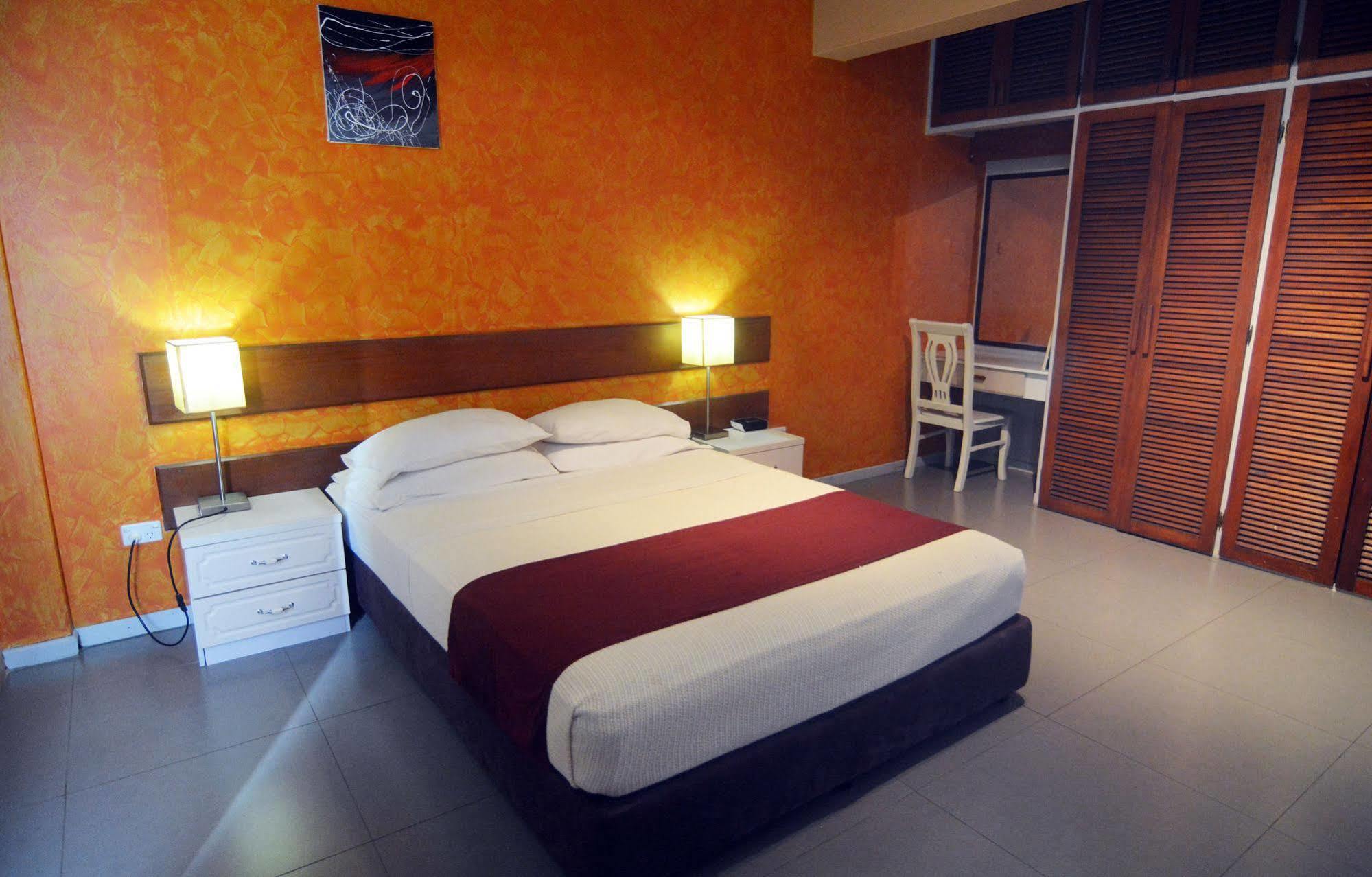 Hotel Olympic Port Vila Esterno foto