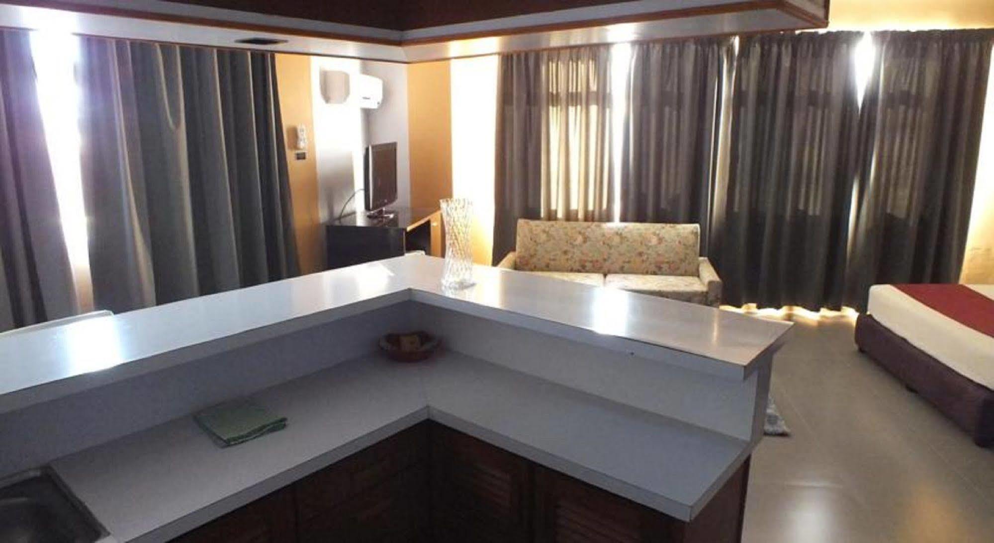 Hotel Olympic Port Vila Esterno foto